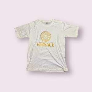 Women’s Vintage Versace Medusa Logo T-Shirt Size XL